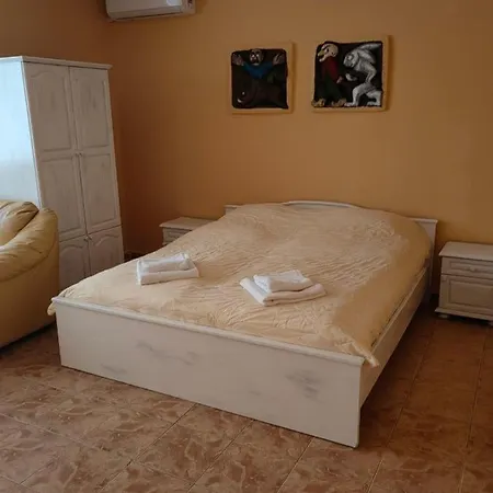 Ξενοδοχείο Хотел Тримата Мускетари Βάρνα