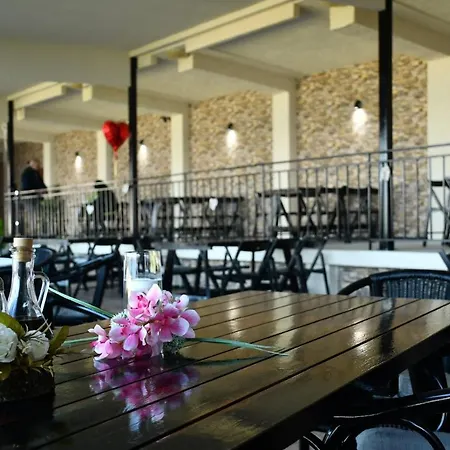 Хотел Тримата Мускетари Hotel